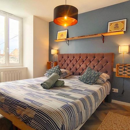 Votre Escale - Magellan Cinema Apartment นีออร์ ภายนอก รูปภาพ