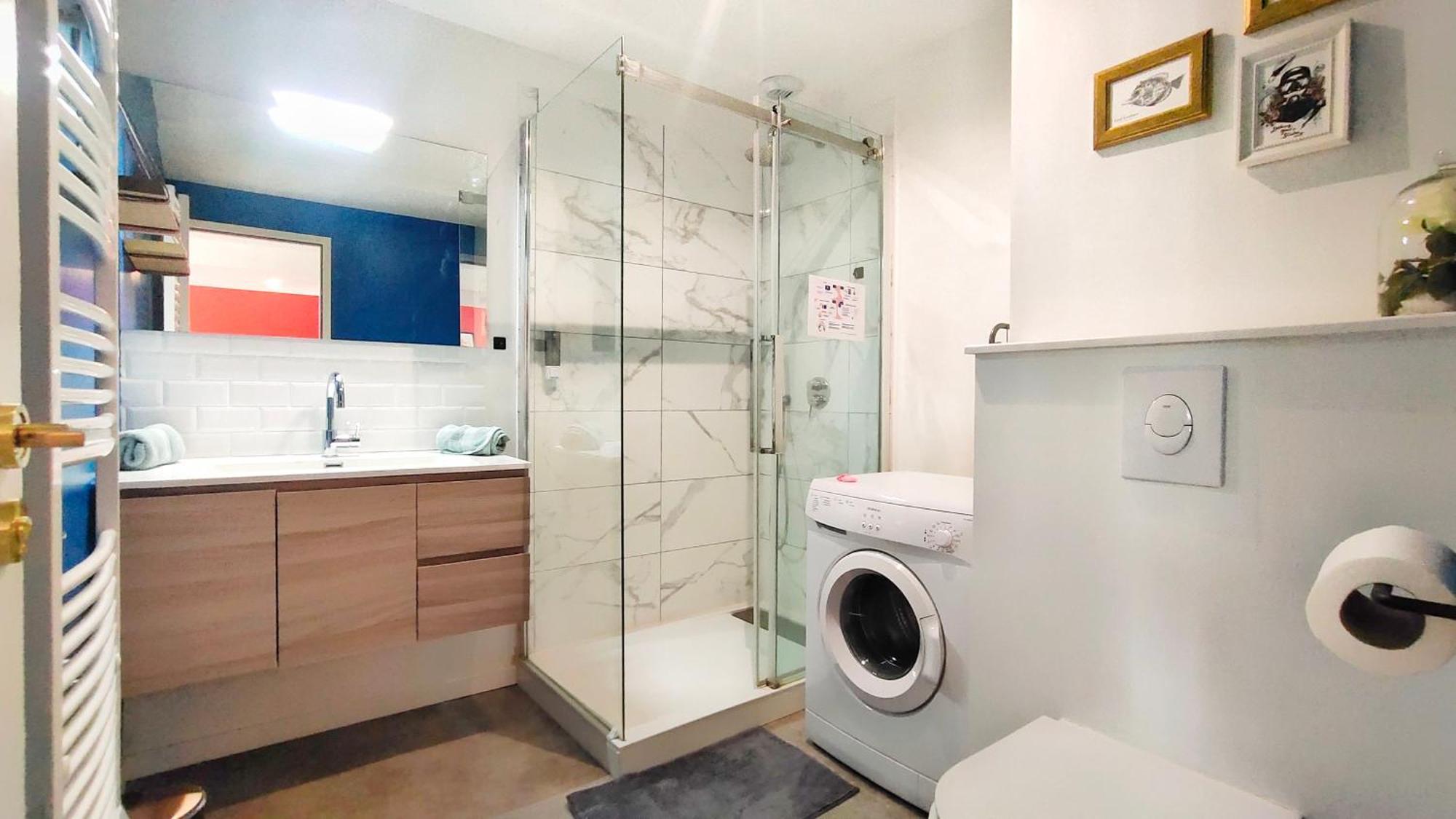 Votre Escale - Magellan Cinema Apartment นีออร์ ภายนอก รูปภาพ